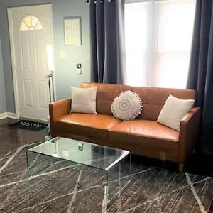 Awesome Location* 5 Bedrooms Charlotte